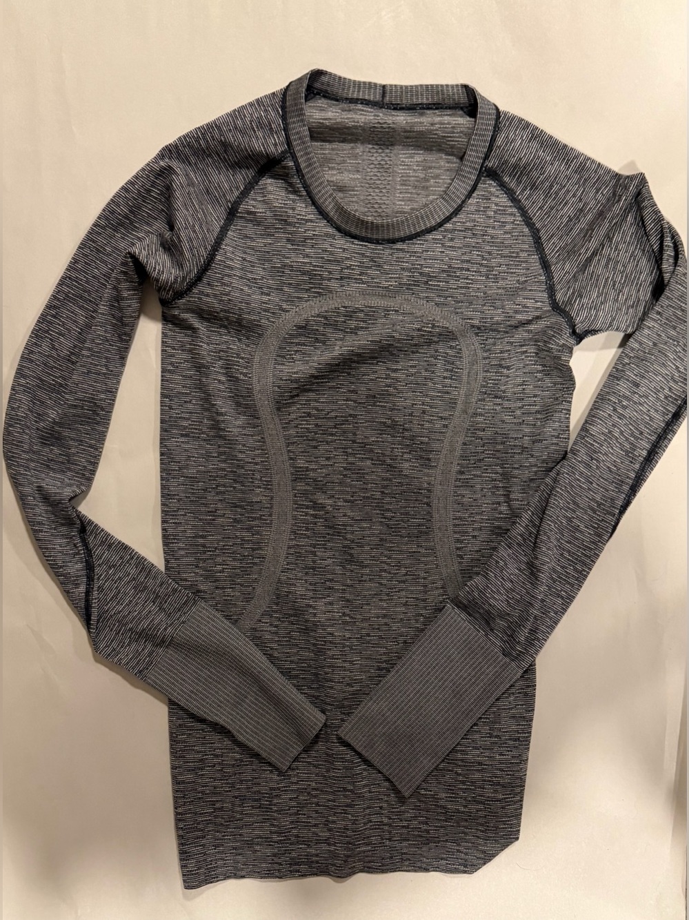 Lululemon Women’s Grey Seamless Long-Sleeve Active Top